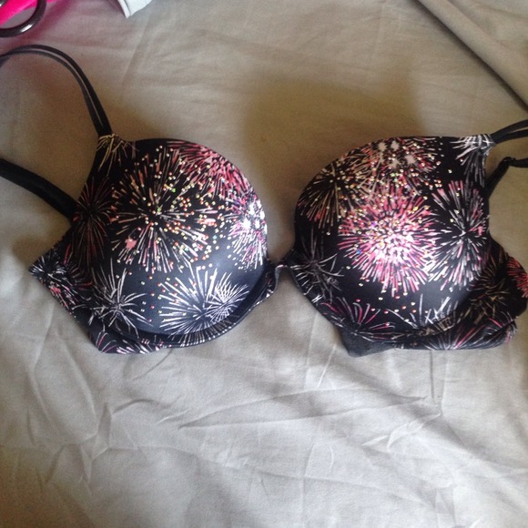 Victoria's Secret very sexy push up firework bra