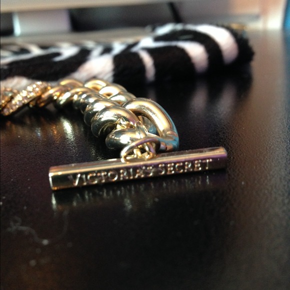 ✖️SOLD✖️Victoria's Secret Limited Edition bracket - Picture 2 of 3