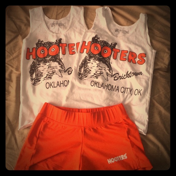 Hooters uniform