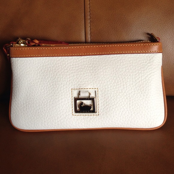 Dooney & Bourke large slim wristlet in white