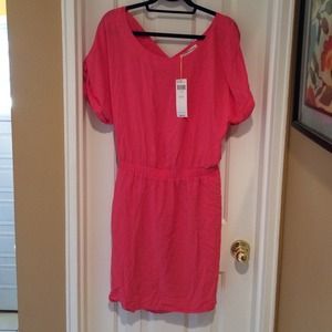 BCBGeneration pink keyhole dress