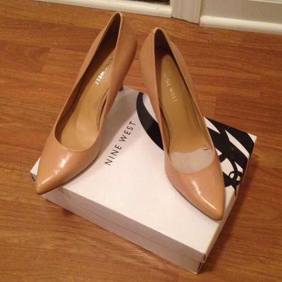 Nine West Nude Leather Pumps