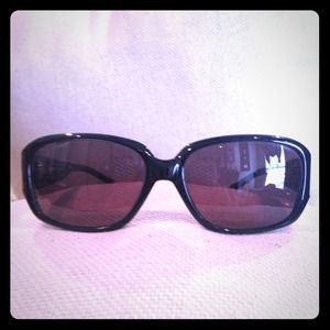 Bundle Brighton sunglasses😎😎 and watch ⌚️⌚️