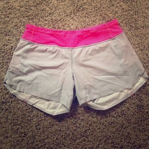 Lululemon groovy run shorts size 6