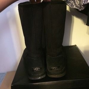 UGG Shoes - Uggs Black medium UGG Shoes - Uggs Black medium
