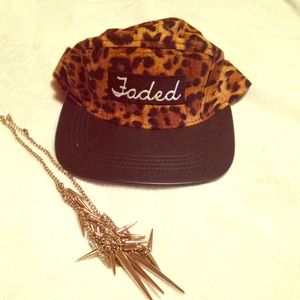 Faded adjustable 5 panel cheetah hat