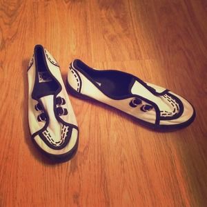 💙White TUK Shoes💙