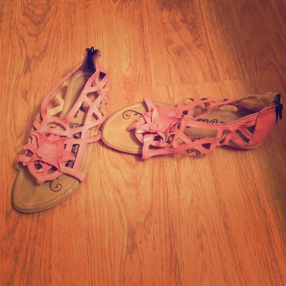 💕Coral Sandals💕