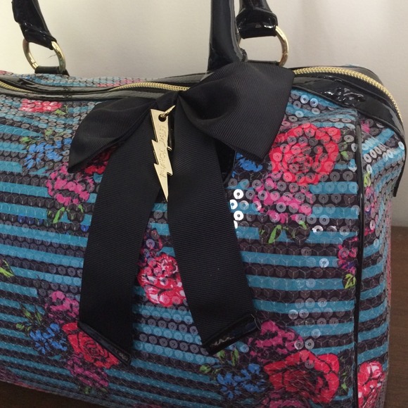 💥SALE💥 💋Betsey Johnson Sequin Satchel💋 - Picture 2 of 4
