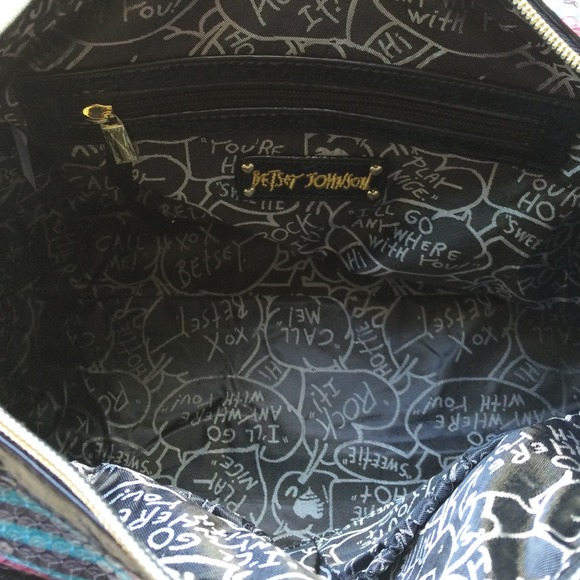 💥SALE💥 💋Betsey Johnson Sequin Satchel💋 - Picture 4 of 4