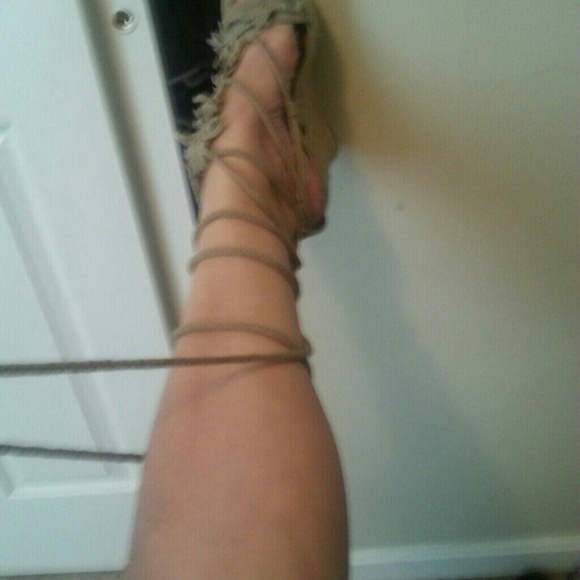 Price drop..High wedge string heels - Picture 3 of 4