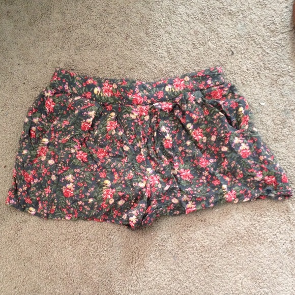 Dress shorts - Picture 1 of 1