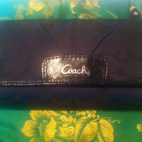 Coach Wallet and Checkbook Excellent Condition