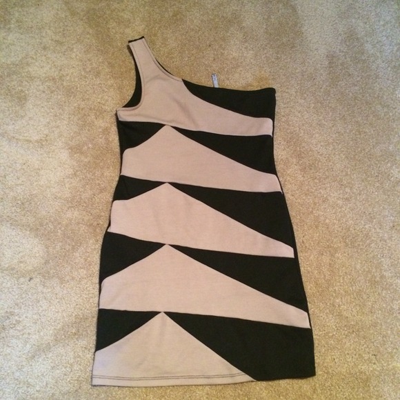 Love culture one-shoulder cream and black dress