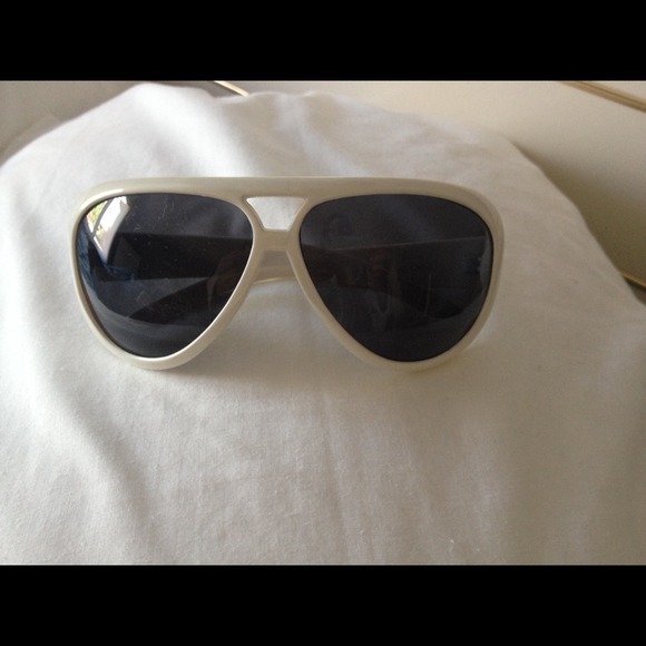 Aviator sunglasses
