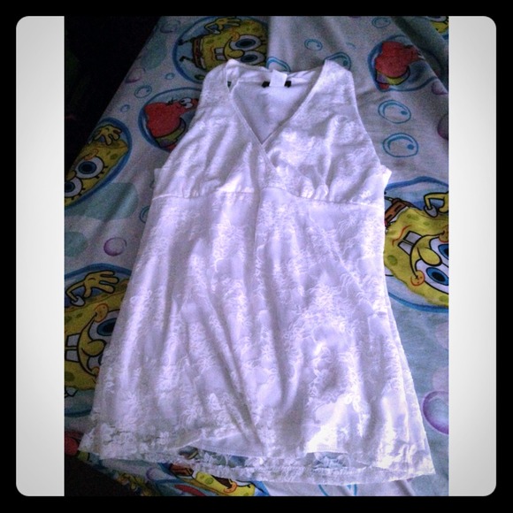 White lace tank top