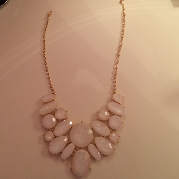 Necklace - Picture 1 of 2
