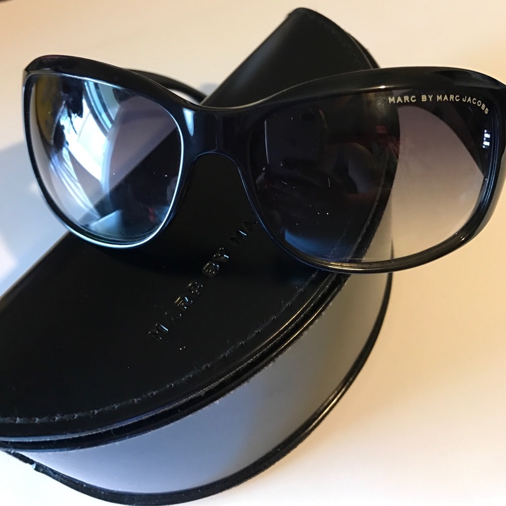 😎100% Authentic Marc by Marc Jacobs 😎