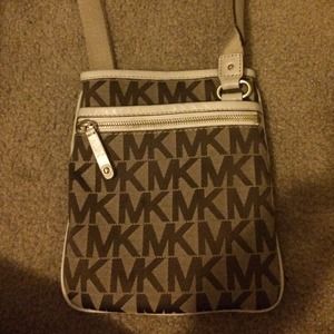 michael kors swingpack