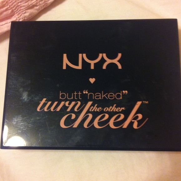 NYX Butt "Naked" turn the other cheek palette