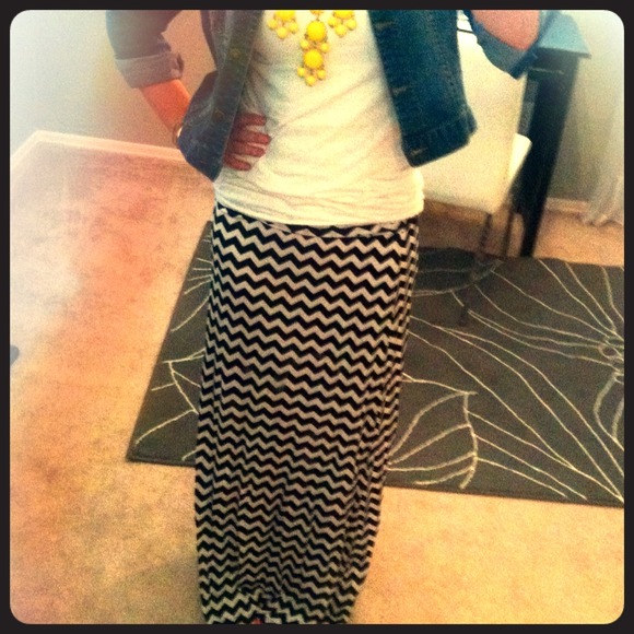 SOLD in bundle Chevron maxi skirt!
