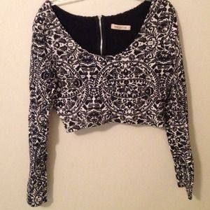 NEVER WORN patterned crop top!