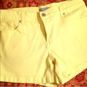 LAST CHANCE! 🌼 yellow shorts