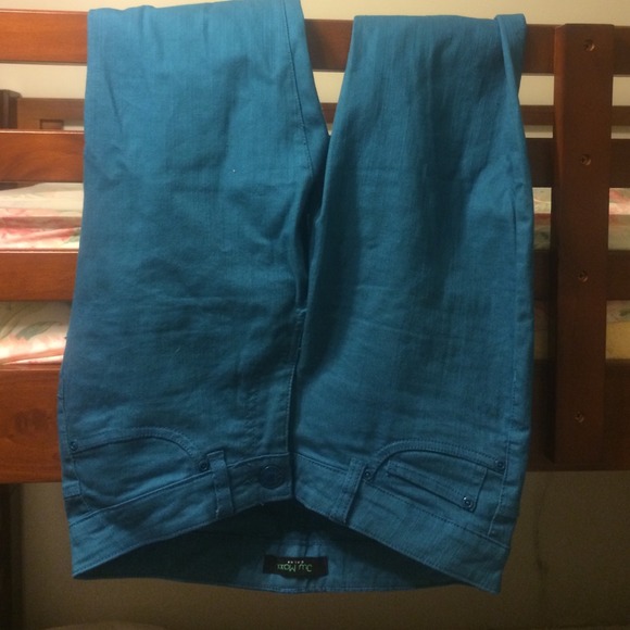 Skinny Jeans - Picture 3 of 3