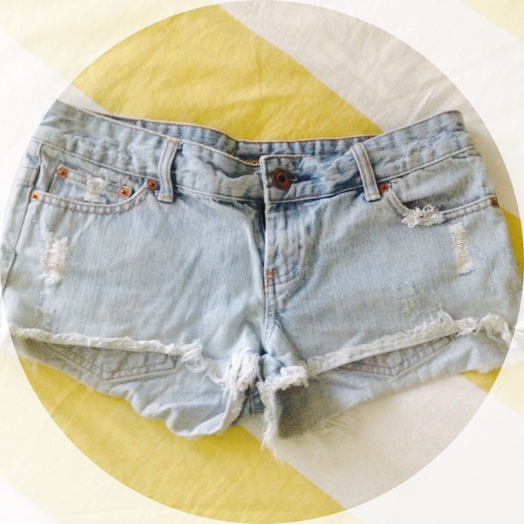 American Eagle cut off shorts