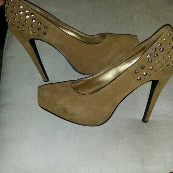 Tan pumps/rhimestones