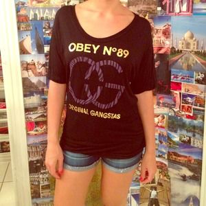 Obey dancer's t-shirt 🎤