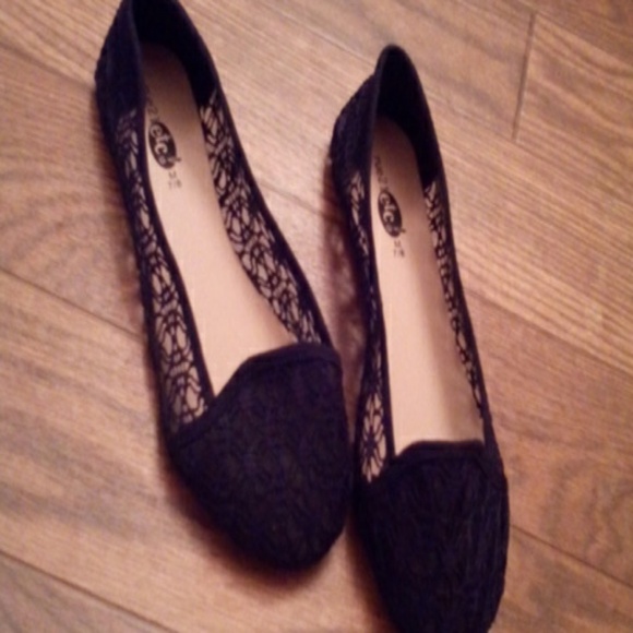 Black flats