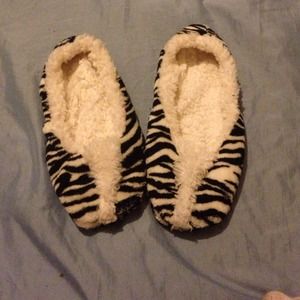 FUZZY Zebra slippers