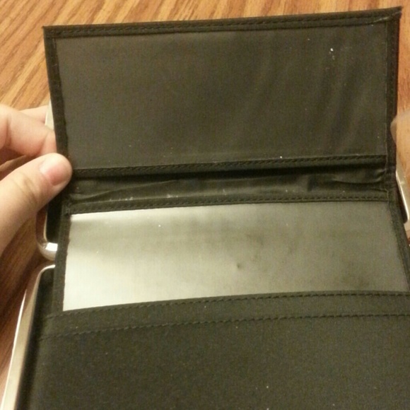 Wallet - Picture 3 of 4
