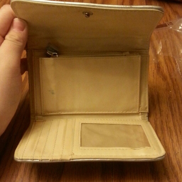 Wallet - Picture 2 of 3