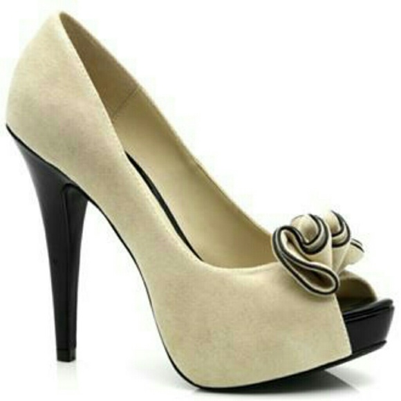 Lowered the price Beige suede pu peep toe platform