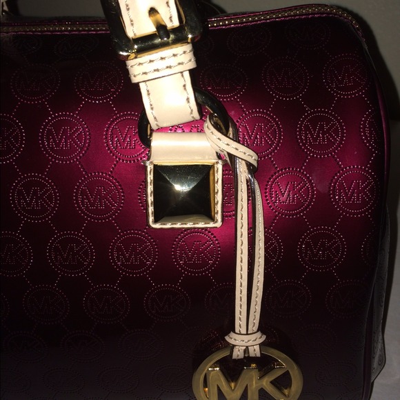 🚫Sold🚫Mk Medium Grayson Wine color - Picture 2 of 6
