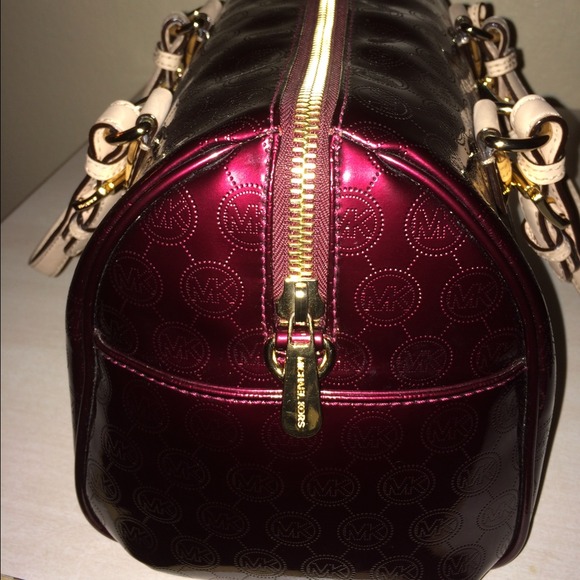 🚫Sold🚫Mk Medium Grayson Wine color - Picture 5 of 6