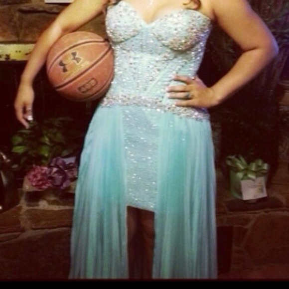 Prom Dress! - Picture 4 of 4