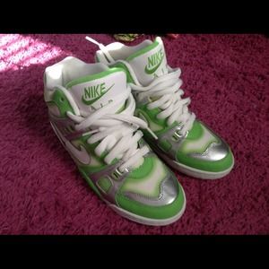 Nike