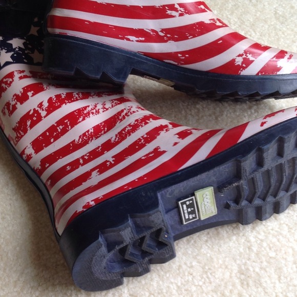 donated this weekend ☔️ - Picture 3 of 3