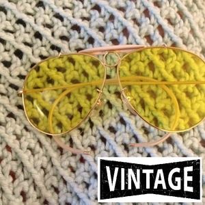 🚫hold🚫Vintage yellow tint aviators!