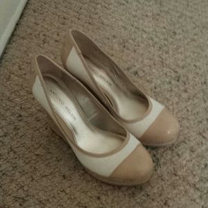 White and tan wedges