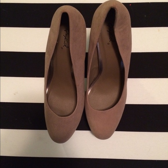 Qupid High Heels - Picture 2 of 3