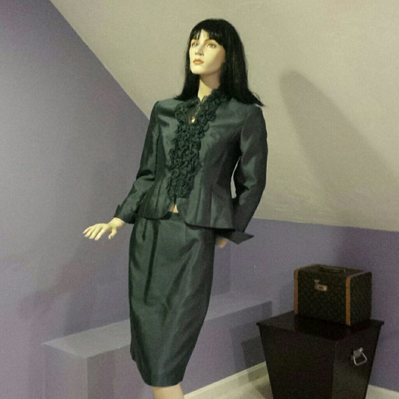 Silk Suit. Stunning!