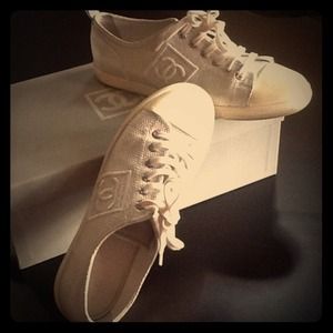💯 Authentic Chanel sneakers