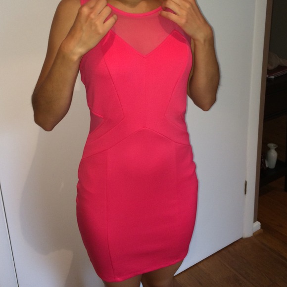 Sexy hot pink dress! - Picture 3 of 4