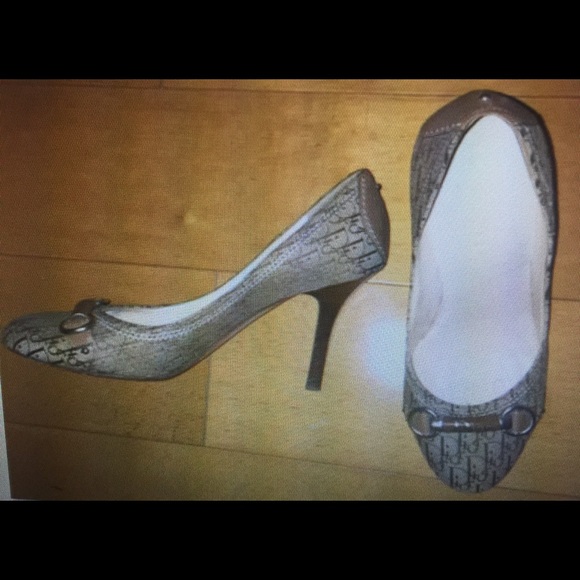 Authentic CD shoes - Picture 2 of 4
