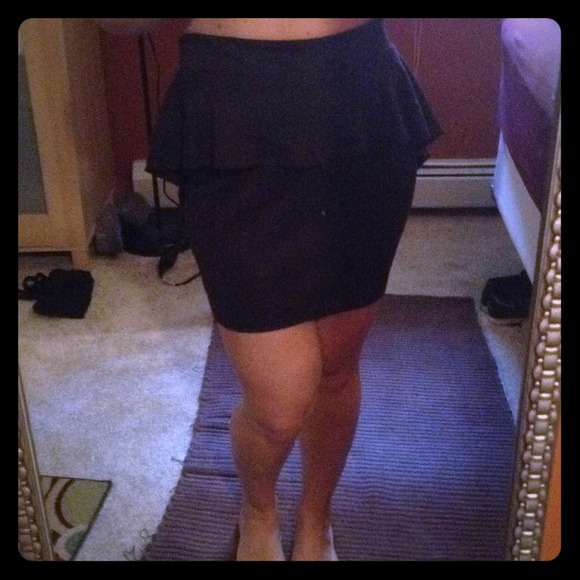 📦SOLD📦❗️❗️❗️Peplum skirt