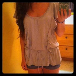 American Eagle ruffled top